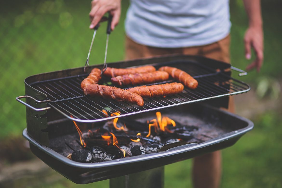 Les accessoires indispensables aux pros du barbecue