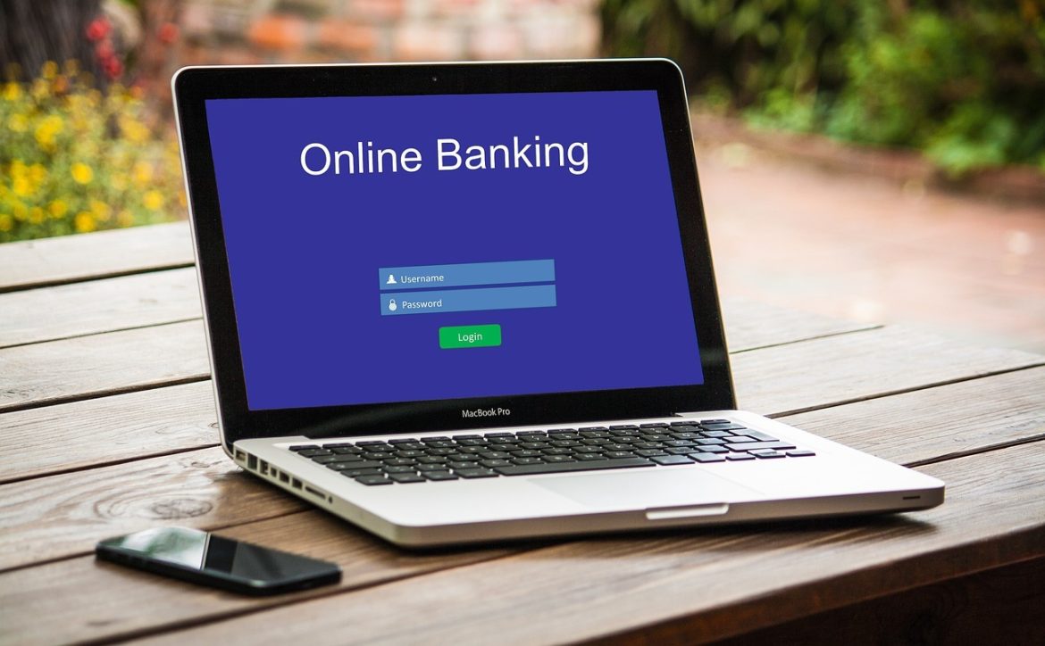 Comment choisir une banque en ligne : guide du débutant